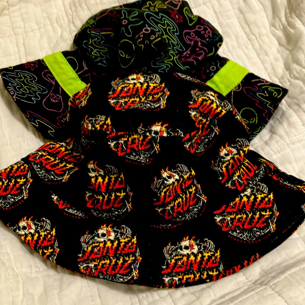 Limited Santa Cruz broken promises bucket hat and alab bucket hat bundle